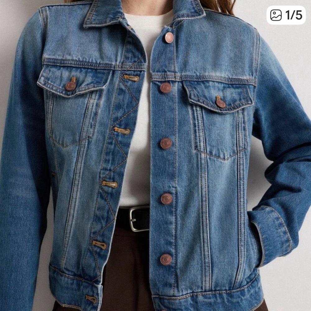 NWOT- Quince 100% Organic Cotton Denim Jacket